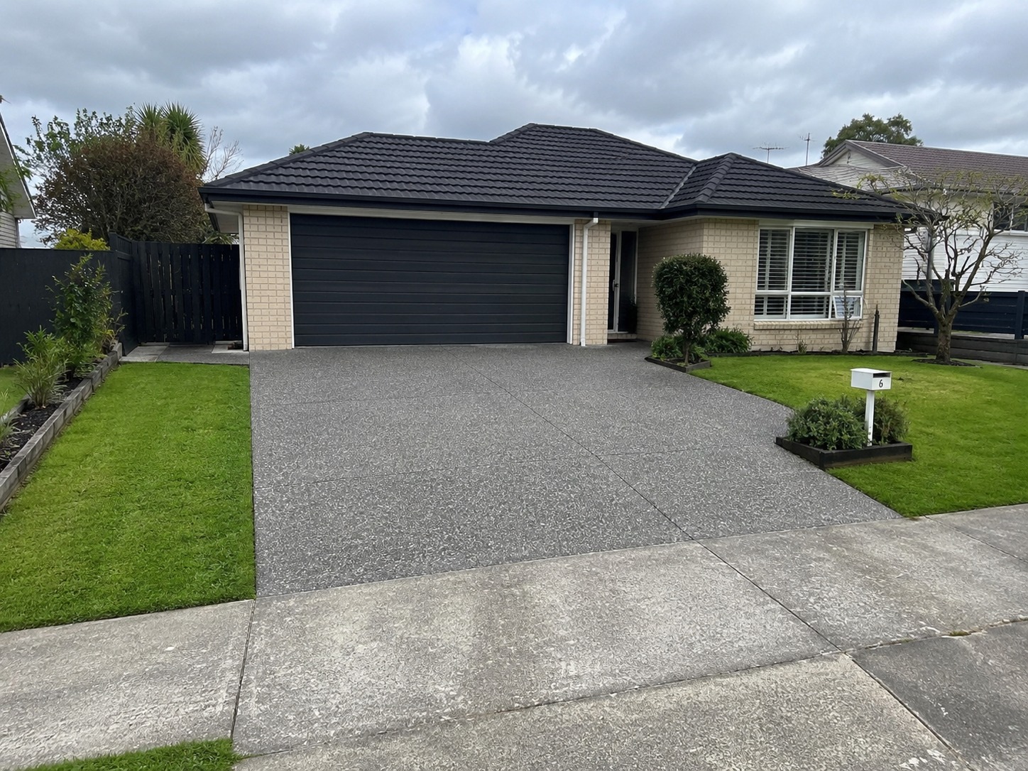 Concrete driveway contractors in West Auckland